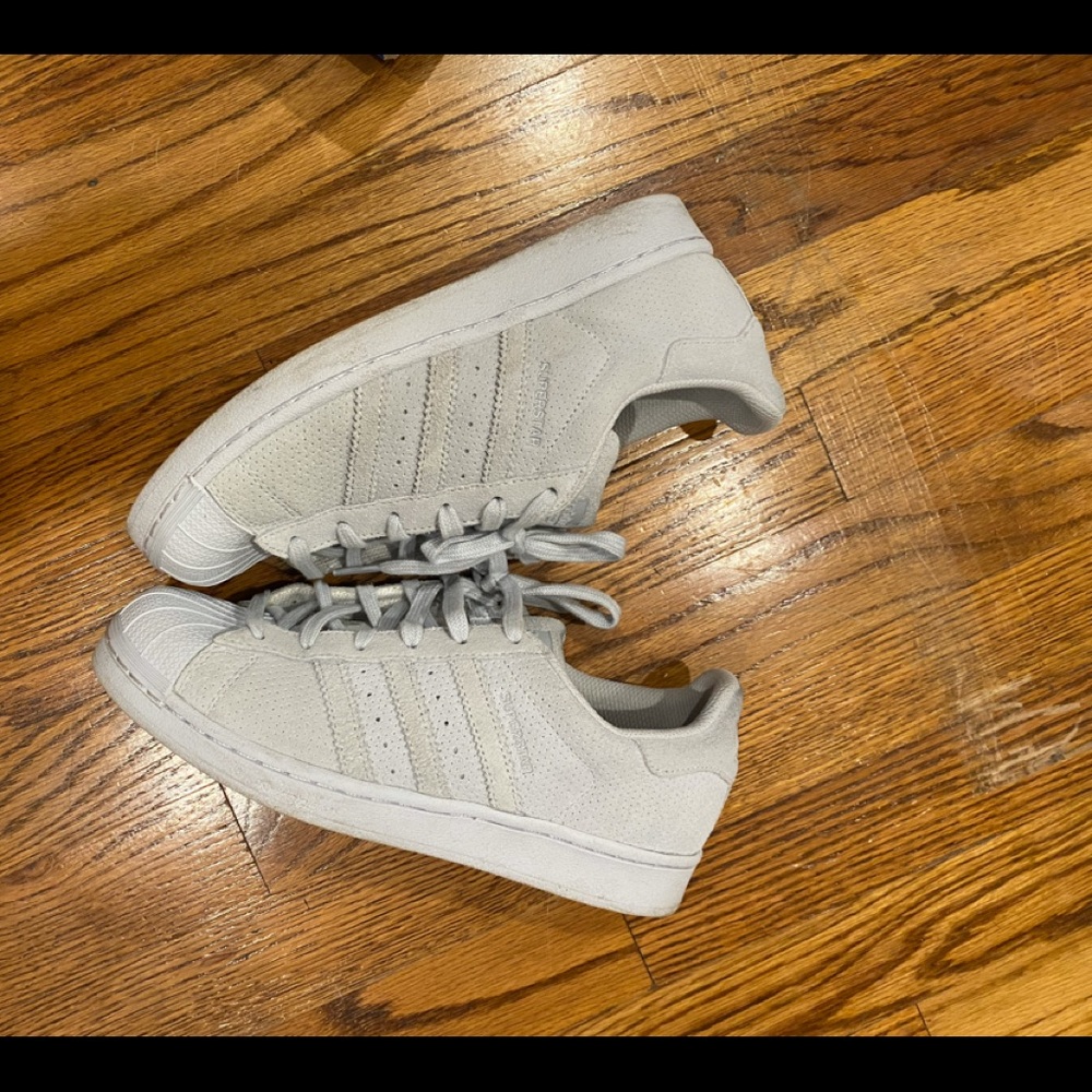 Grey Suede Adidas Superstars Sneakers - Men’s/Kid’s Size 6 / Women’s Size 7.5 - Picture 3 of 5